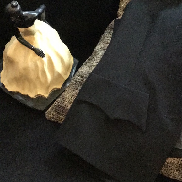 Ladies Louis Vuitton Jacket - Picture 7 of 10